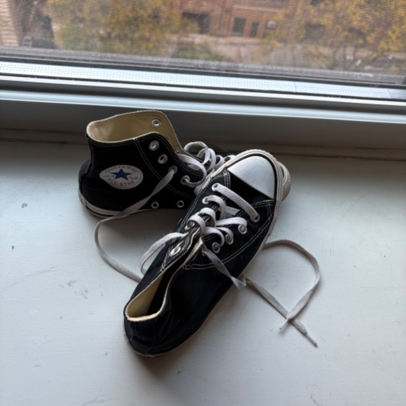 Chuck Taylor Converse All Star in size 7 - Picture 4 of 5